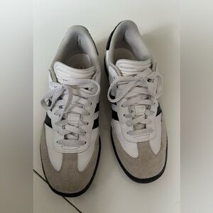 Adidas Samba size 38.5 for women men’s 37.5 color white